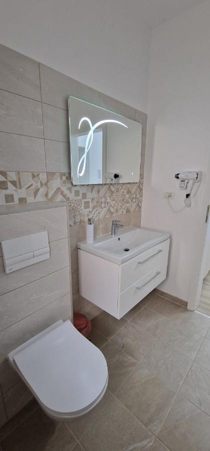 Visaj Homes Giroc Extérieur photo